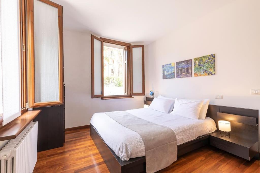 Residenza Sirtori Free Parking Apartment เวโรนา ภายนอก รูปภาพ